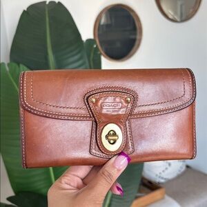 🫶🏽💳VTG COACH Legacy Turnlock Wallet💳🫶🏽